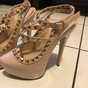 Liliana Nude Pumps